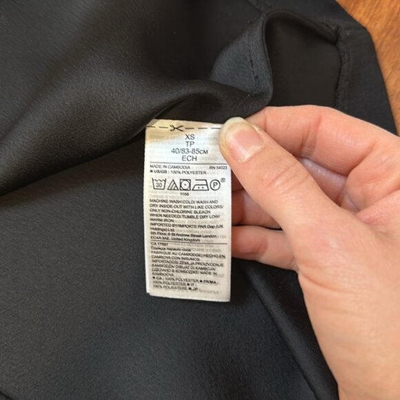 Banana Republic Basic Black Short Sleeve Puff Shoulder Shirt XS - Picture 5 of 5